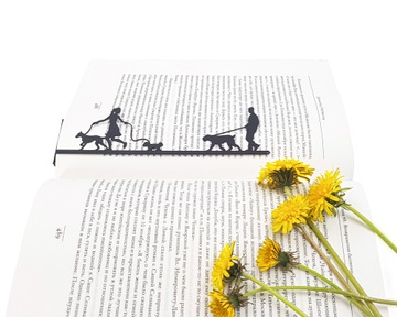 Закладка для книг «Прогулка с любимцами» BM02_walk_dog
