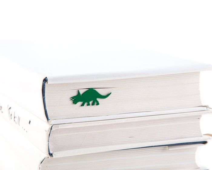 Закладка для книг «Динозавр Трицератопс»