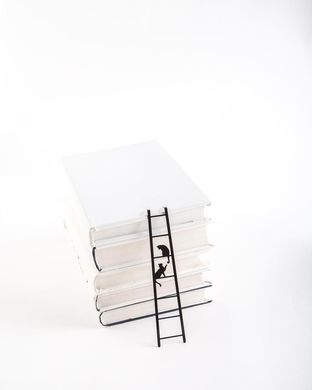 Металева закладка для книг «Кішки на сходах» 1619419430982