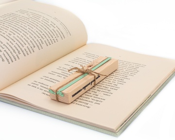 Закладка для книг «Счастливый книжный червь» BM-bookworm_small