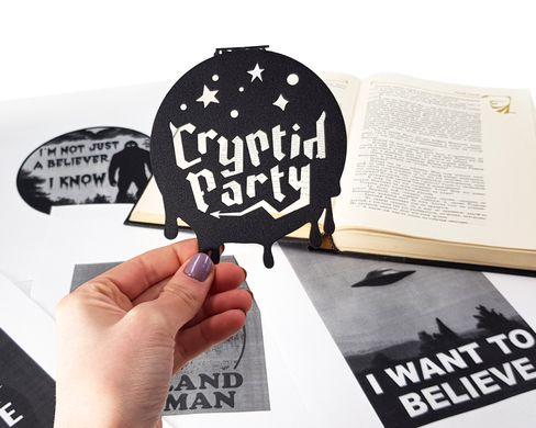 Закладка для книг «Cryptid part» BM02_horror_cryptid_party