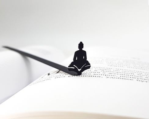 Закладка для книг «Будда на книгах» BM01_buddha_books