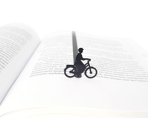 Закладка для книг «Пані на велосипеді» 1619396526150