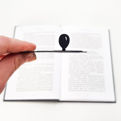 Закладка для книг &laquo;Девочка на велосипеде с шариками&raquo;