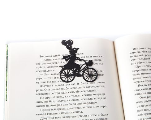 Закладка для книг «Дівчинка на велосипеді з кульками» 2065214505034