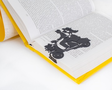 Закладка для книг «К приключениям» BM02_scooter_trip