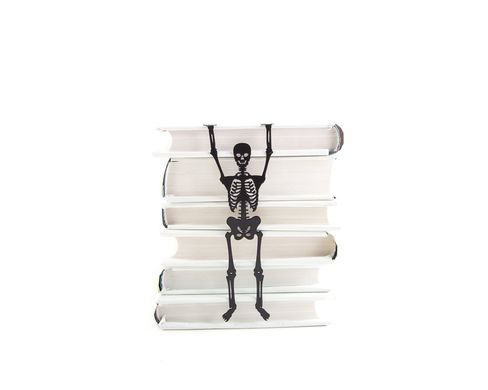 Закладка для книг «Скелет у моїй книзі» 1619225051206