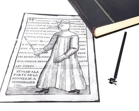 Металлическая закладка для книг &laquo;Чумной доктор&raquo;